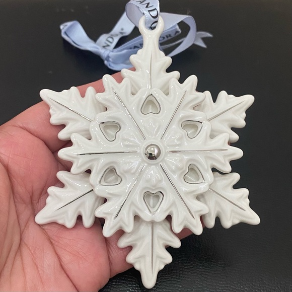 Retired 2015 PANDORA Snowflake Holiday Christmas Ornament - Picture 8 of 12